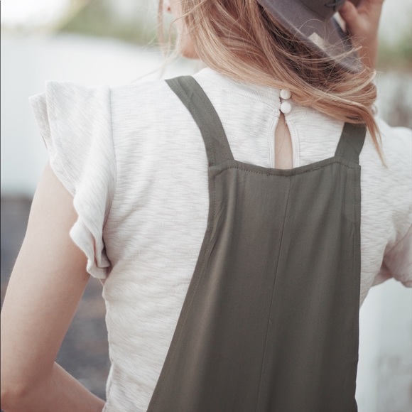 Tie strap jumpsuit - Picture 4 of 8